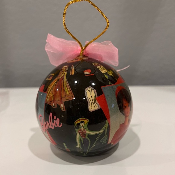 Vintage Barbie 1996 Christmas Ornament- Jackie O - Picture 4 of 5